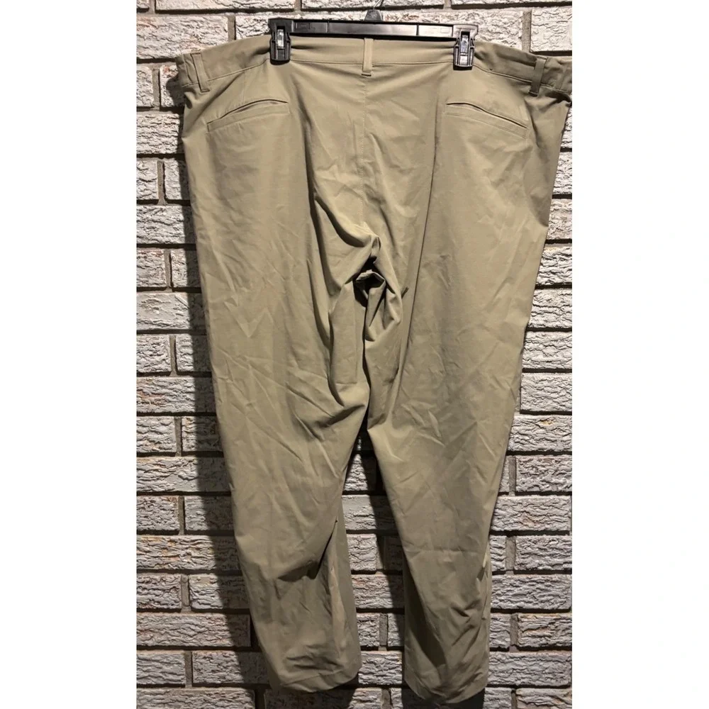 Adidas Mens Ultimate365 Tapered Golf Pants Khaki Tan 44x32 IU2845
